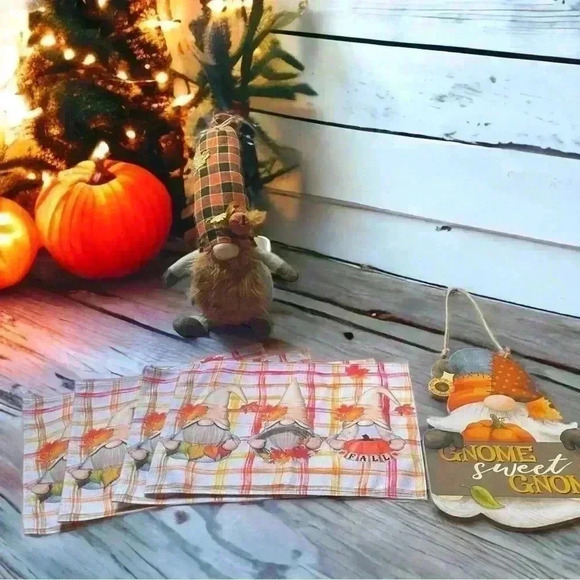 Gnome Decor - 6 piece fall gnome decor. Large gnome, wall sign, 4 placemats - Picture 6 of 11